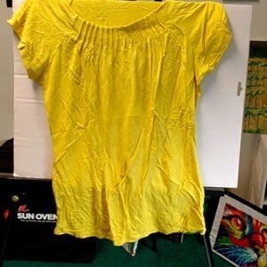 Yellow t-shirt  
